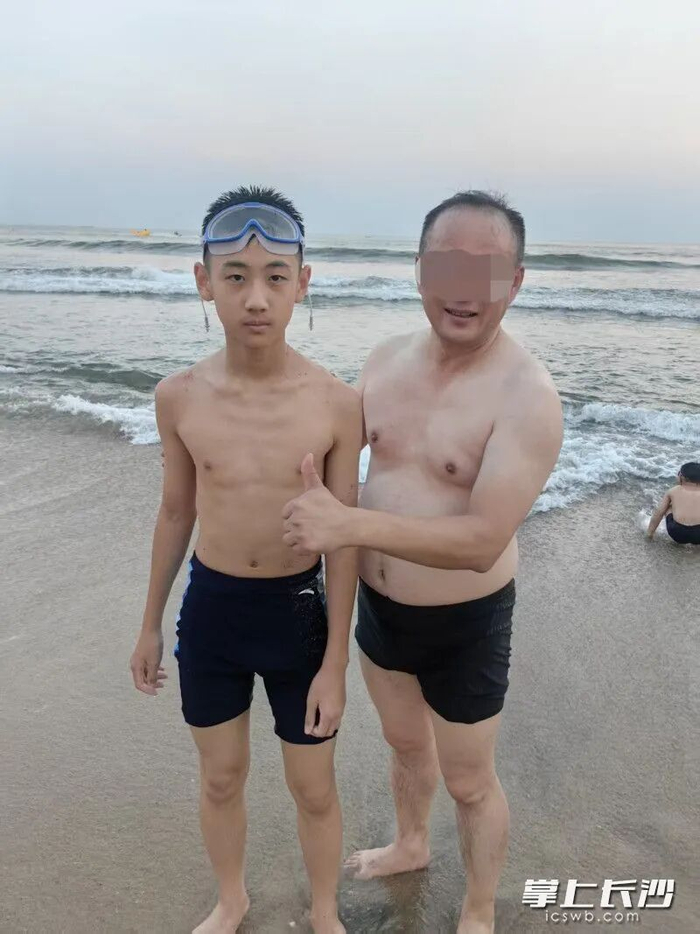美国家居购物痛点：施罗德妻子亲述家具购买难题，送货等10天还自搬